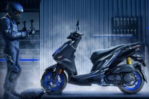 Yamaha vient de transformer l&rsquo;un de ses scooters les plus sportifs en un Mini R1M