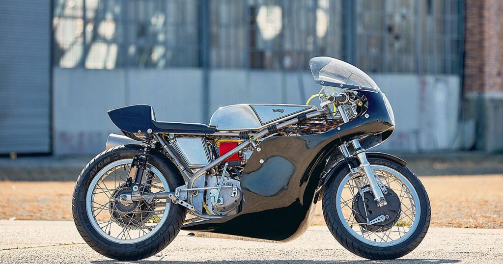 Jeudi de retour - Un classique, renaît : le savoureux Seeley Norton Commando 750 de Marian Sell