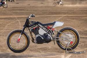 Traqueur plat Buell Blast par Cheetah, Tokyo, Japon