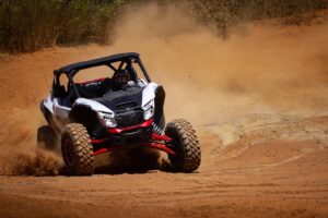 Premier essai : le Kawasaki Teryx H2 2027 est un délice suralimenté qui jette la boue