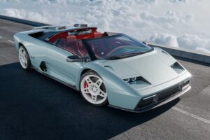 Eccentrica V12 Roadster : à quoi aurait ressemblé le cabriolet Lamborghini Diablo au 21e siècle
