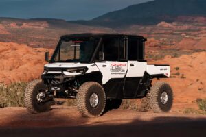 Ce kit de déplacement moyen fait du nouveau Can-Am Defender HD11 le compagnon idéal pour l&rsquo;arrière-pays