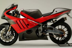 Cette Superbike Yoshimura ultra-rare donne à une GSX-R1000 normale un look basique