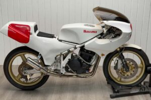 Jetez un œil à cette moto de course monocylindre japonaise incroyablement rare et dites-moi que vous n&rsquo;en voulez pas