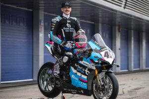 Un ancien pilote de MotoGP pense que les passeports britanniques retiennent certains coureurs