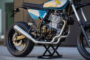 Hb personnalisé nx650 5 7