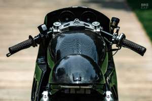 Course de dragsters Royal Enfield Continental GT par Greasehouse Customs