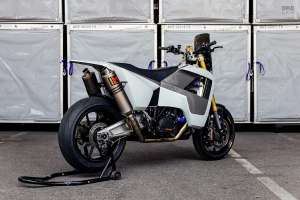 Supermotard KTM 1190 Adventure R par Max Hazan