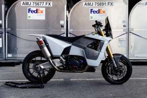 Supermotard KTM 1190 Adventure R par Max Hazan