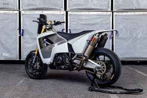 Supermotard KTM 1190 Adventure R par Max Hazan
