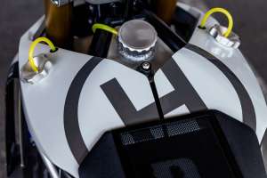 Supermotard KTM 1190 Adventure R par Max Hazan