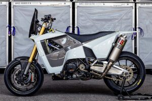 Pour les hooligans uniquement : la supermoto KTM 1190 Adventure R de Max Hazan