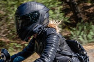 Cardo vous paiera littéralement pour vous débarrasser de vos vieilles communications de moto cassées
