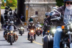 Royal Enfield a célébré ses 125 ans d&rsquo;histoire en contribuant à soutenir la conservation du léopard des neiges, une espèce en voie de disparition