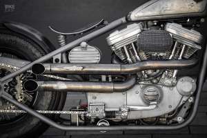 Semi-rigide Harley-Davidson Sportster personnalisé par MB Cycles