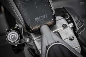 Semi-rigide Harley-Davidson Sportster personnalisé par MB Cycles