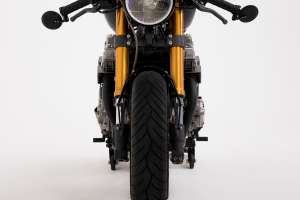 Honda CB750 Nighthawk café racer par Darling Cycles
