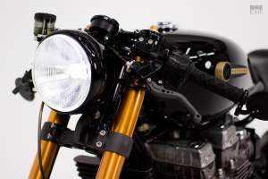 Honda CB750 Nighthawk café racer par Darling Cycles