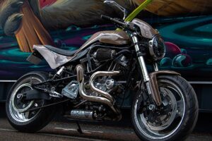 Sélection naturelle : un hommage à la Buell S1 en fibres de lin de qualité spatiale