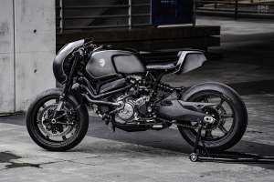 Ducati Monster 821 café racer par Rough Crafts