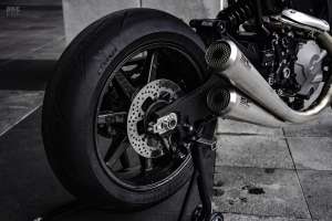 Ducati Monster 821 café racer par Rough Crafts