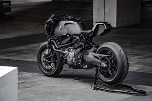 Ducati Monster 821 café racer par Rough Crafts