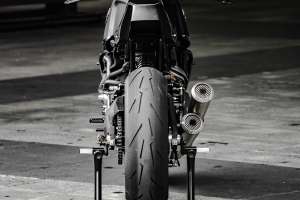 Ducati Monster 821 café racer par Rough Crafts