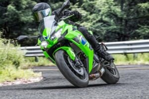 La Ninja 650 vient de recevoir la mise à niveau que Kawasaki aurait dû lui donner il y a des années