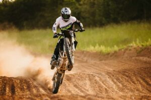 Triumph met à jour le TF 250-X, vainqueur du championnat. Se concentre sur le groupe motopropulseur et la suspension
